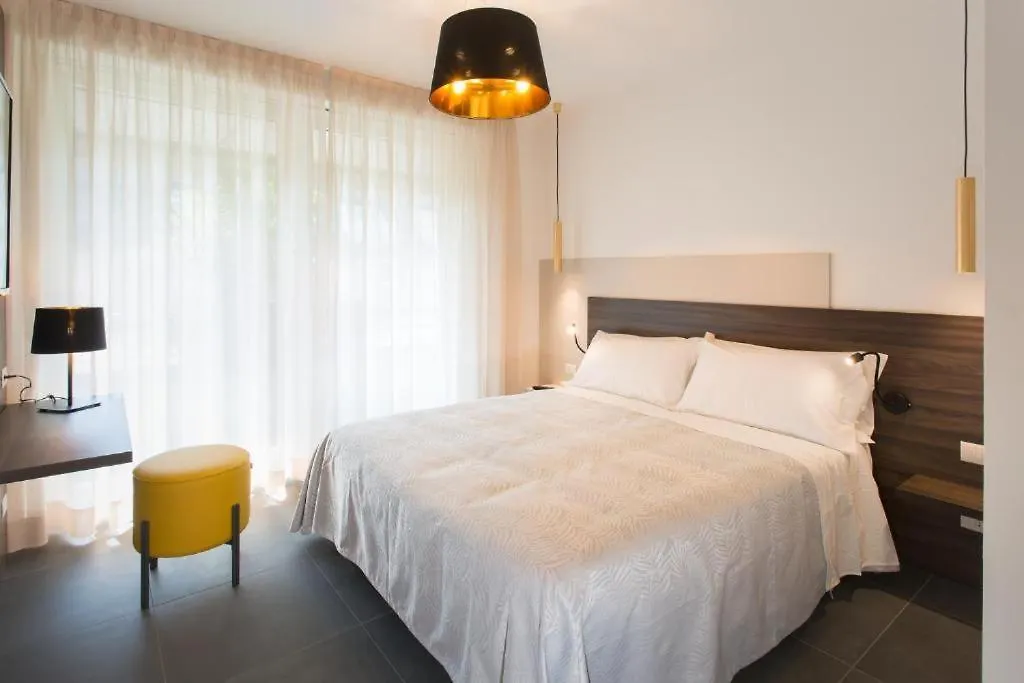 Enjoy Garden - Flavio Baracchini 9 - Rooms Milan 0*,